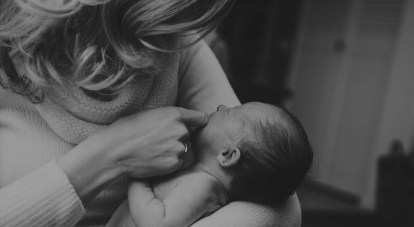 Can mothers breastfeed when they're sick?
