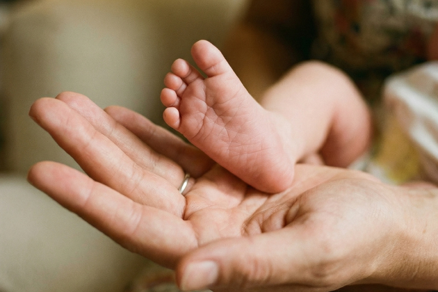 Traverser le post-partum en été : nos recommandations pour retrouver du confort pendant les fortes chaleurs