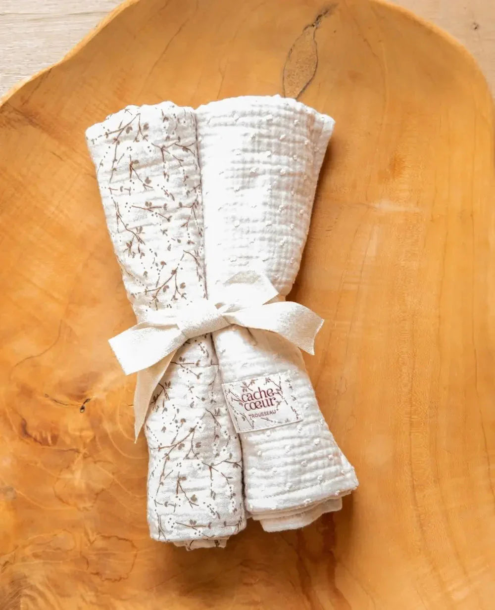 2 maxi langes bébé 65x65cm trousseau beige, cache cœur #couleur_beige