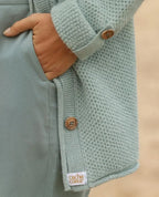 Cardigan de grossesse en maille abelha sauge, cache cœur