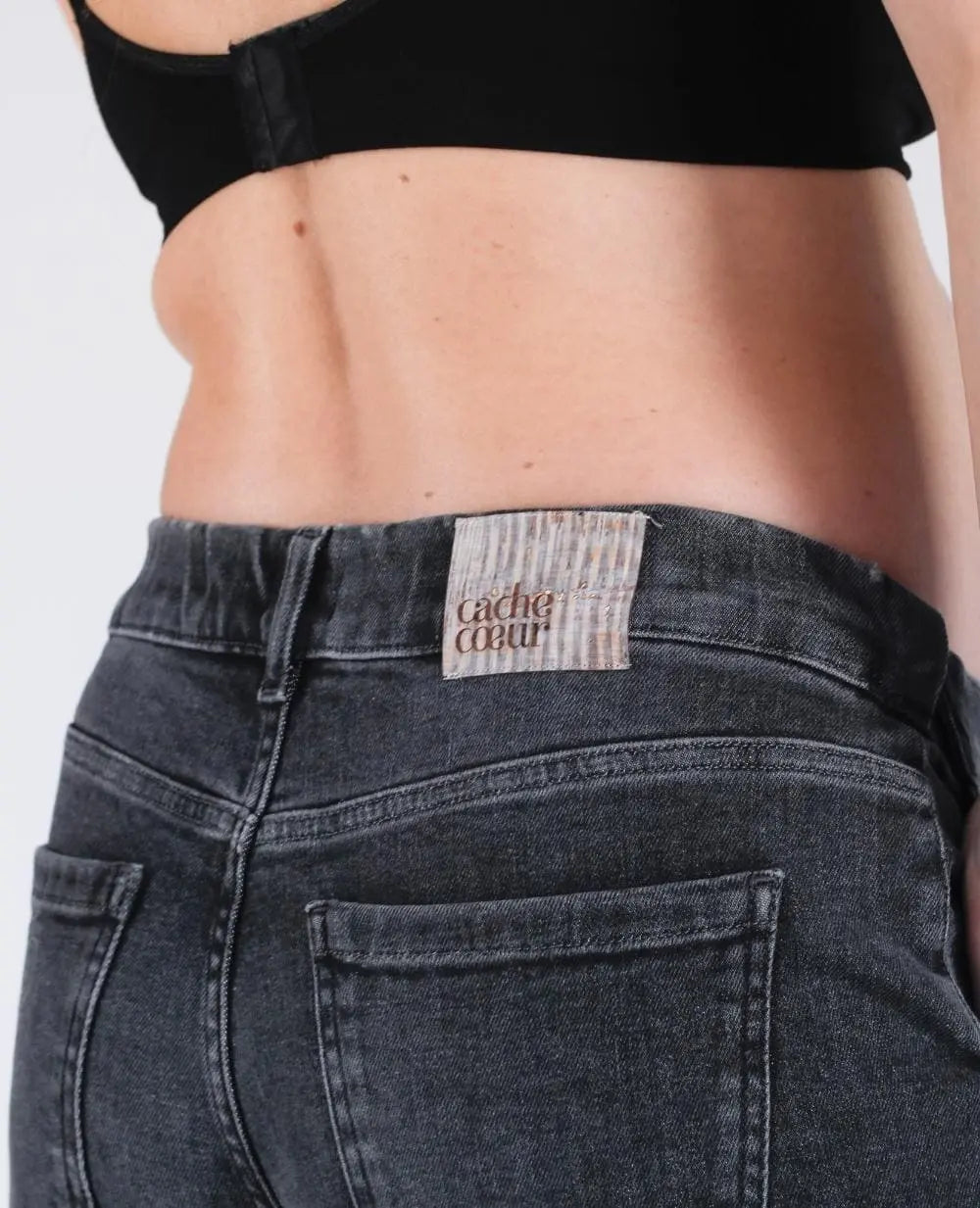 Jean de grossesse mom fit carrie gris used, cache cœur