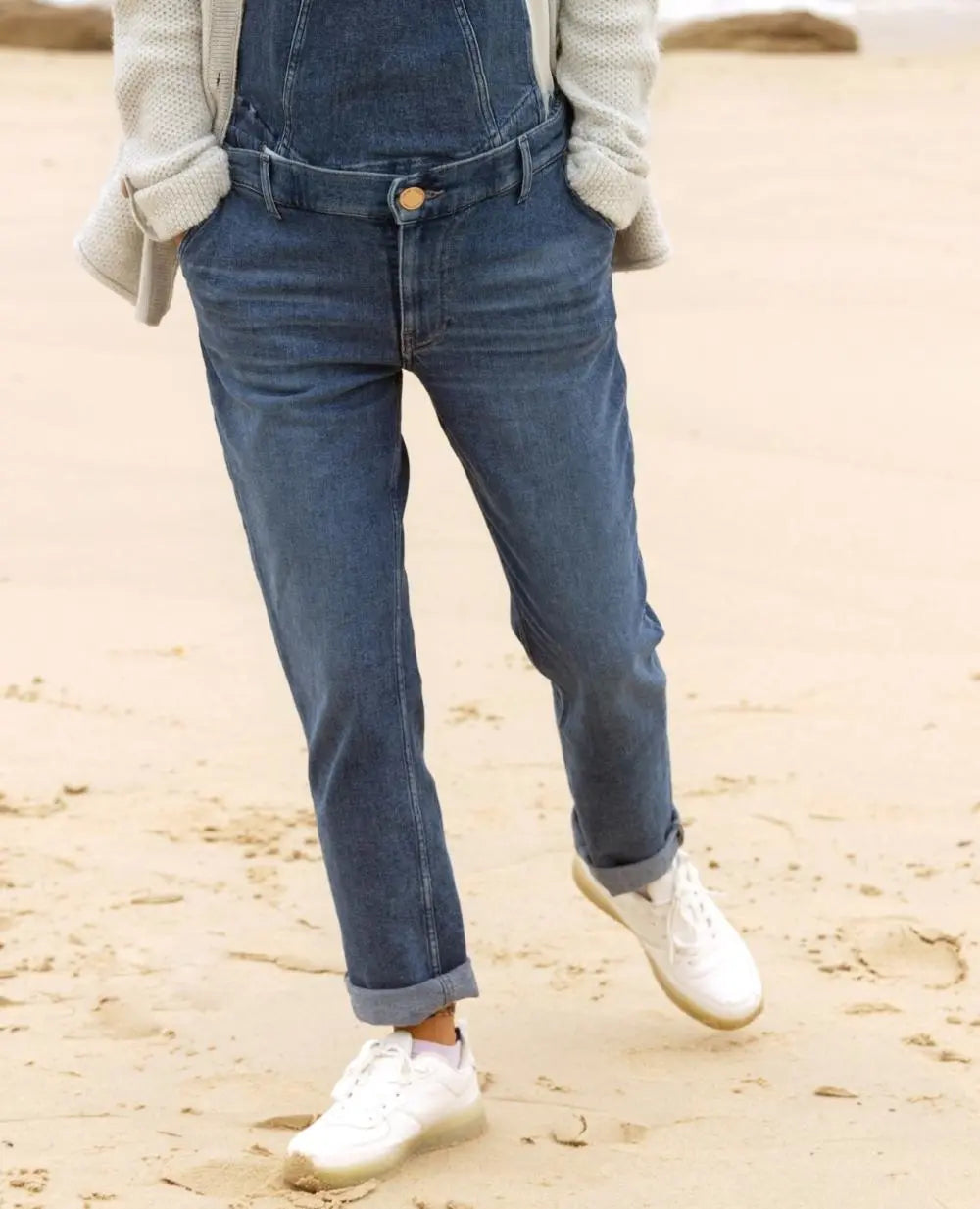Jean de grossesse mom fit carrie mid blue used, cache cœur