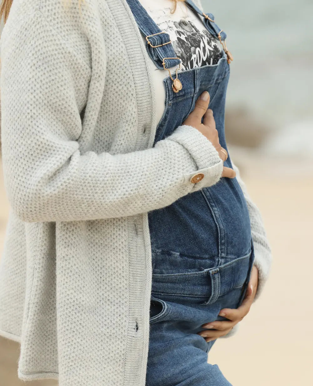 Jean de grossesse mom fit carrie mid blue used, cache cœur