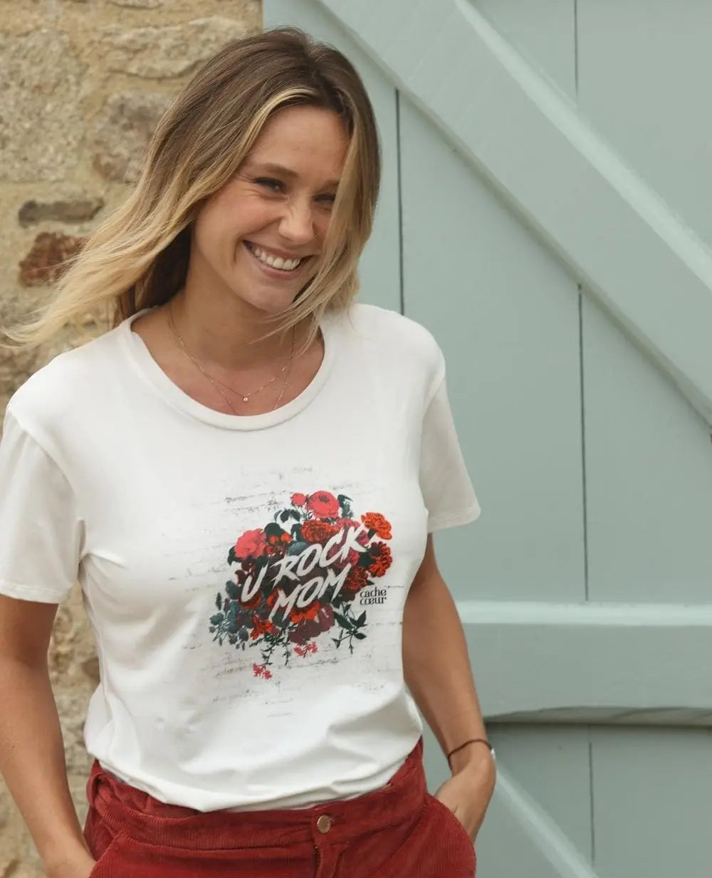 T-shirt de grossesse rock rouge, cache cœur