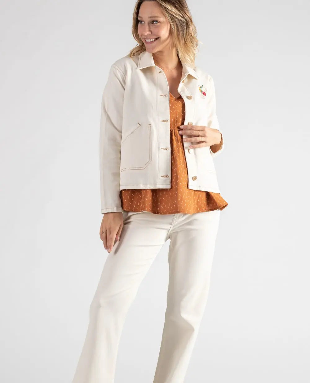 Veste jean de maternité romy beige, cache cœur